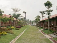 The Canal Garden Resort 