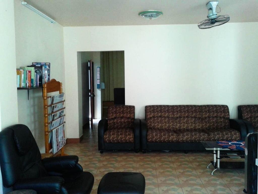 Buddy Guesthouse 2*
