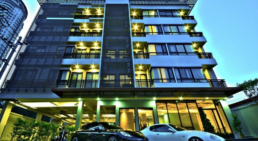 The Present Sathorn 3*