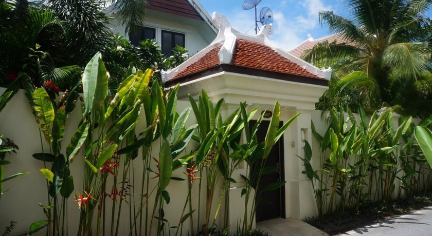 Deluxe Villa Beachfront South Pattaya 