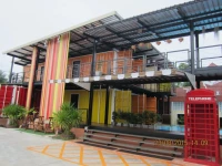 Retro Box Hotel 