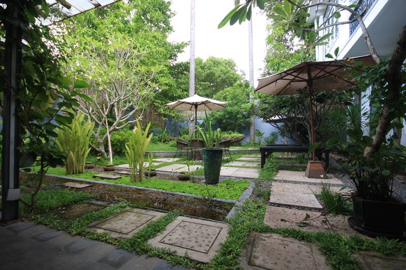 Frangipani Villa 90s Hotel 3*