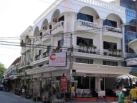 Baan Dok Mai Guesthouse 3*