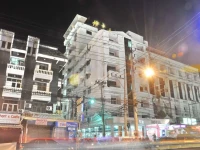 Highfive Hotel  2*