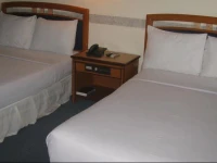 Century Plaza Hotel 3*