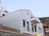 Pier House 