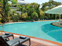 Hilton Cairns