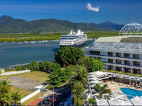 Pullman Reef Hotel Casino