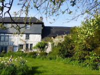 La Cour de Bas