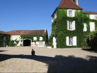 Logis de Guitres - Chambres dHotes 4*