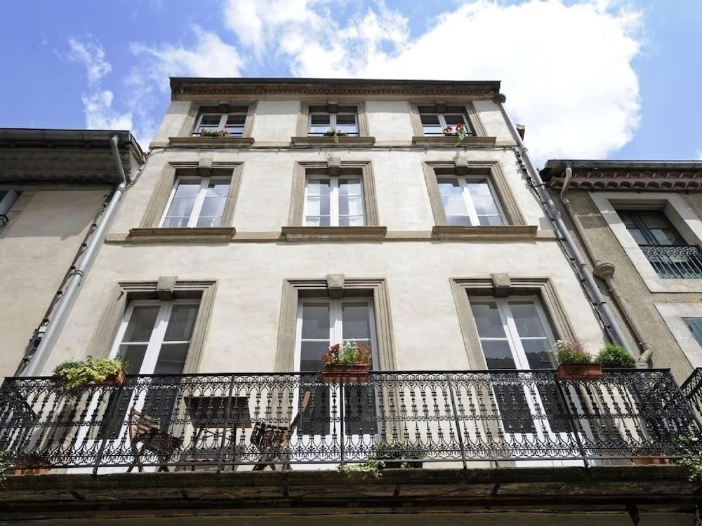The Apartments Rue Barbes 