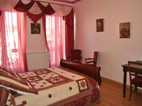 Au Pied Du Chateau 2*