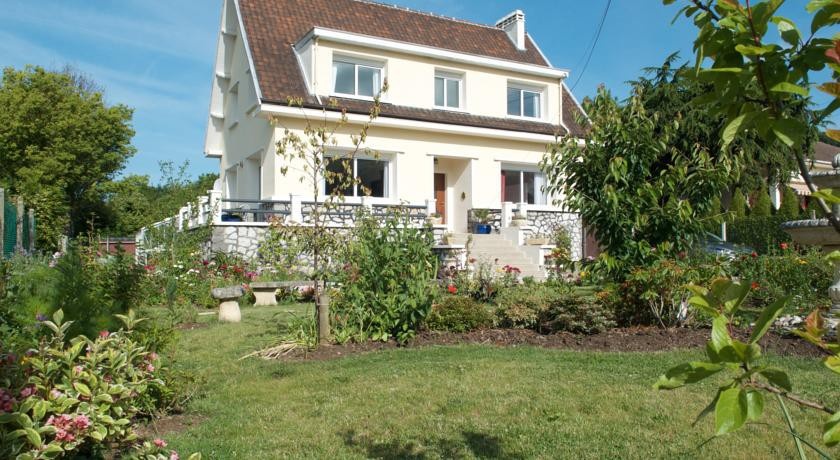Au Jardin Saint Laurent 