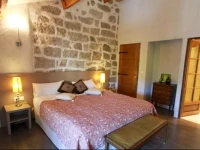 Auberge U nAntru Versu 