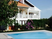 Vila Emma Holiday Home 
