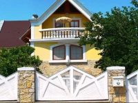 Stefan Apartments 