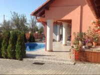 Villa Piros 