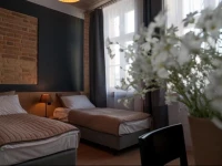 Qbatura Cafe & Hotel 