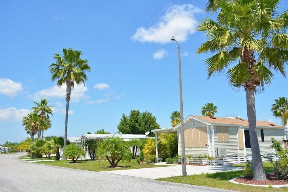 Harbor Lakes RV Resort 