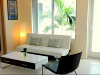 Casa del Mar Beach Apartments 