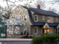 Oakhurst Inn