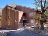 Yosemite West Condominiums 