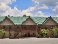 Poplar Point Condo Unit 12F 