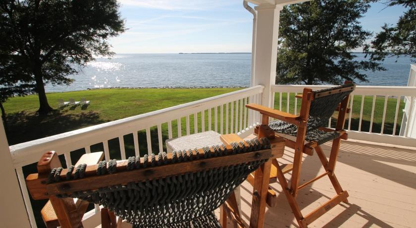 Wades Point Inn on the Bay 