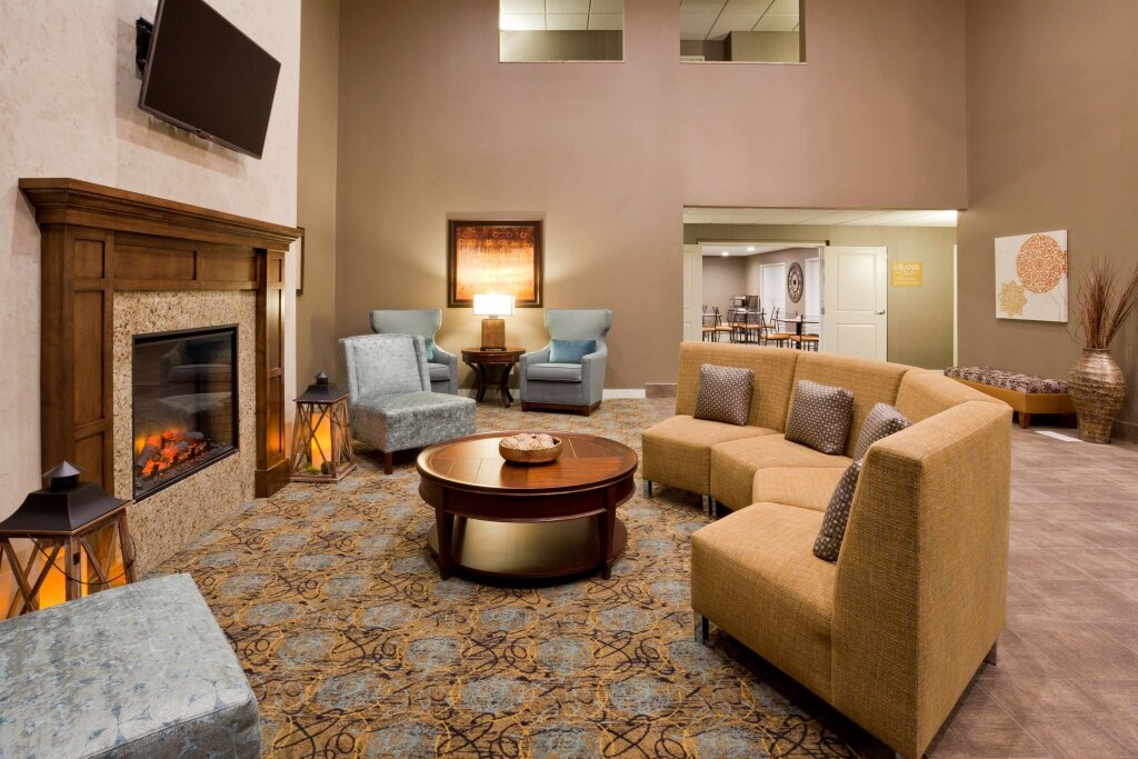 GrandStay Delano 