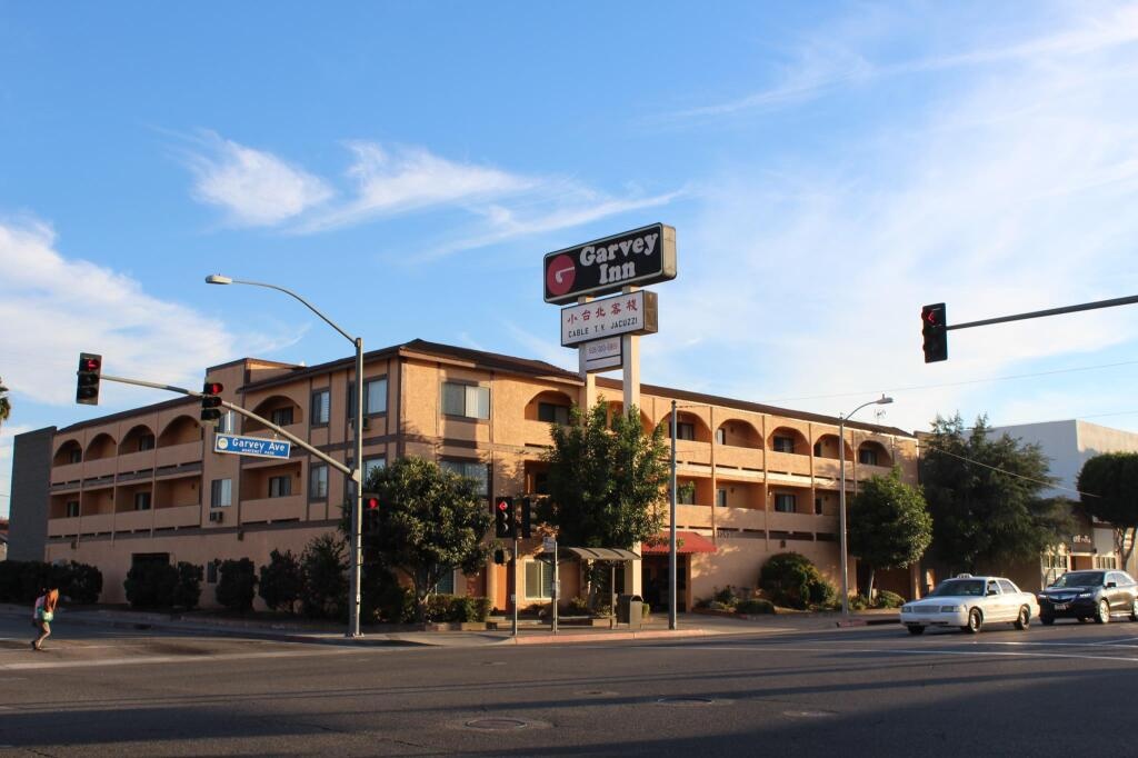Garvey Inn 