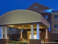Holiday Inn Express Hotel & Suites Defiance 2*
