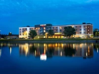 Courtyard Evansville East 3*