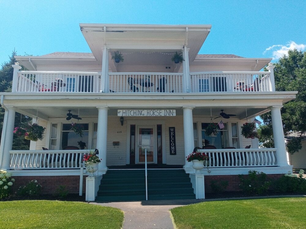 Hitching Horse Inn 