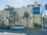 Travelodge Inn And Suites Gardena 2*