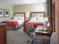 Holiday Inn Downtown 2*
