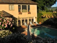 Vineyard Country Inn 4*