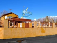 Mount Whitney Motel 