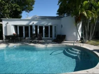 Tropical Villa 