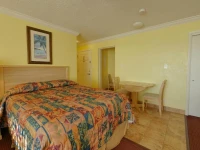 Page Terrace Beachfront Hotel 