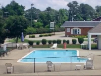 Quarterpath Inn & Suites 