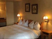 Linderhof Inn 