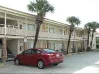 High Tide Motel 2*