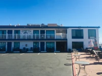 Dolphin Cove Motel 