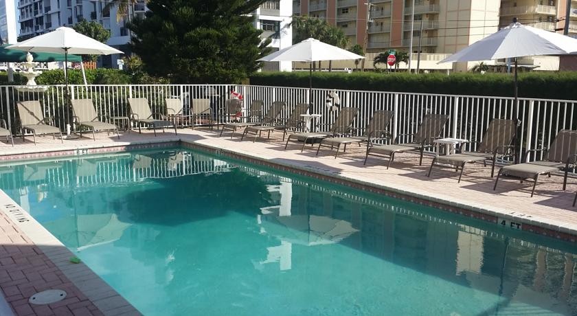 Shores Resort 2*