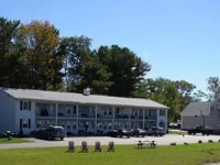 Berry Pond Motel 