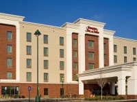 Hampton Inn & Suites Pittsburgh Waterfront 3*