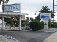 Royal Palms Motel 