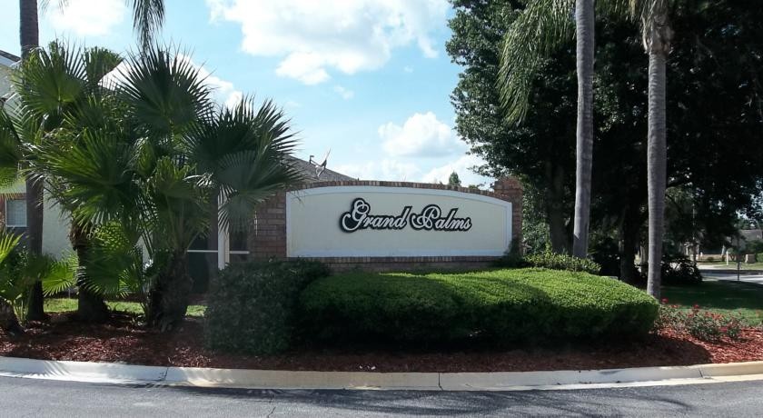 Grand Palms Resort by Sun Country Villas 