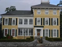 EJ Bowman House Bed & Breakfast 