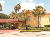 Motel 6 Baytown West - Garth Road 2*